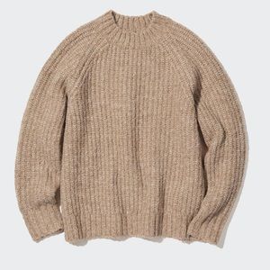 UNIQLO Low Gauge Mockneck Sweater in Beige